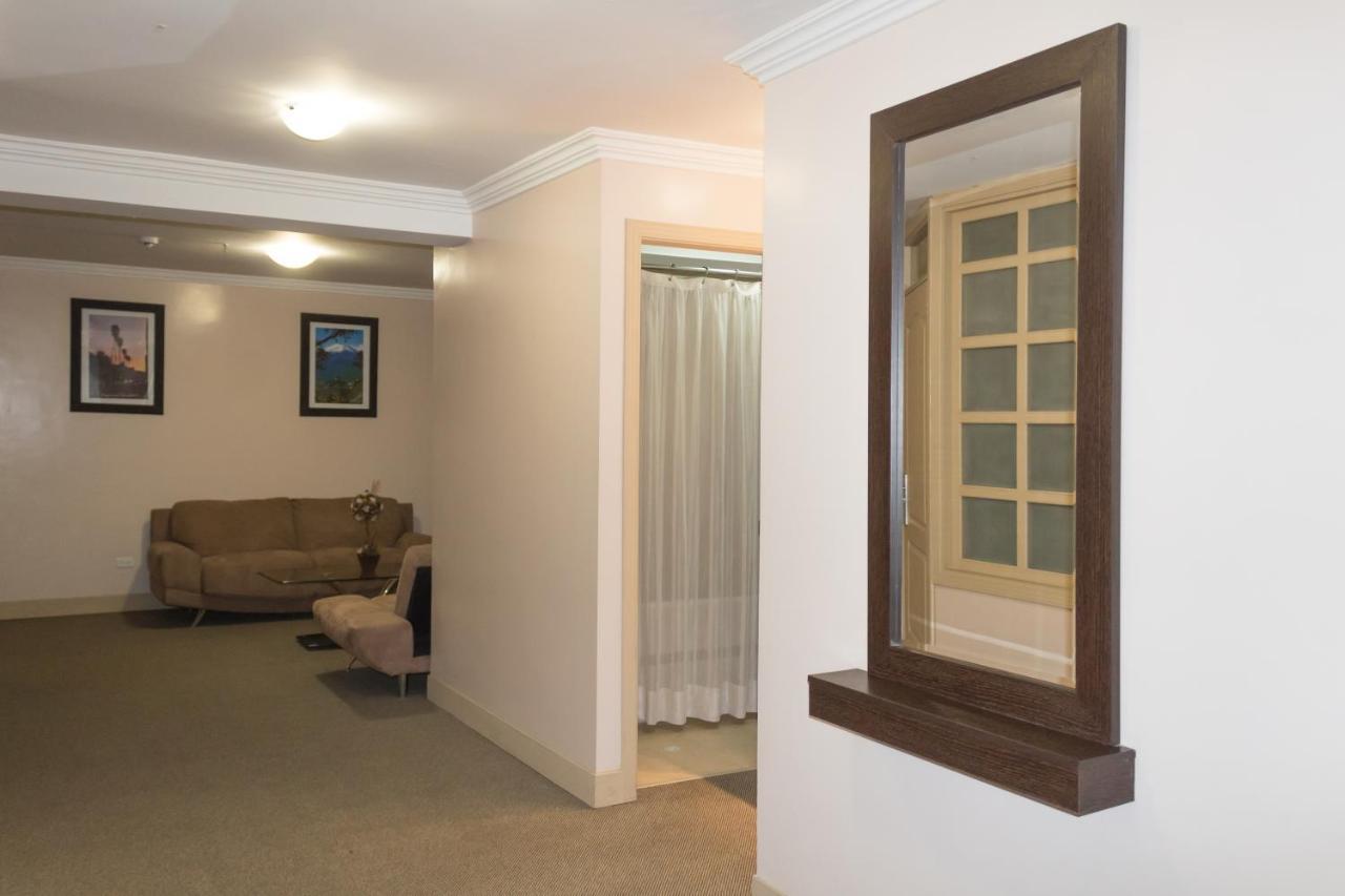 Hotel Novalux Ambato Bagian luar foto