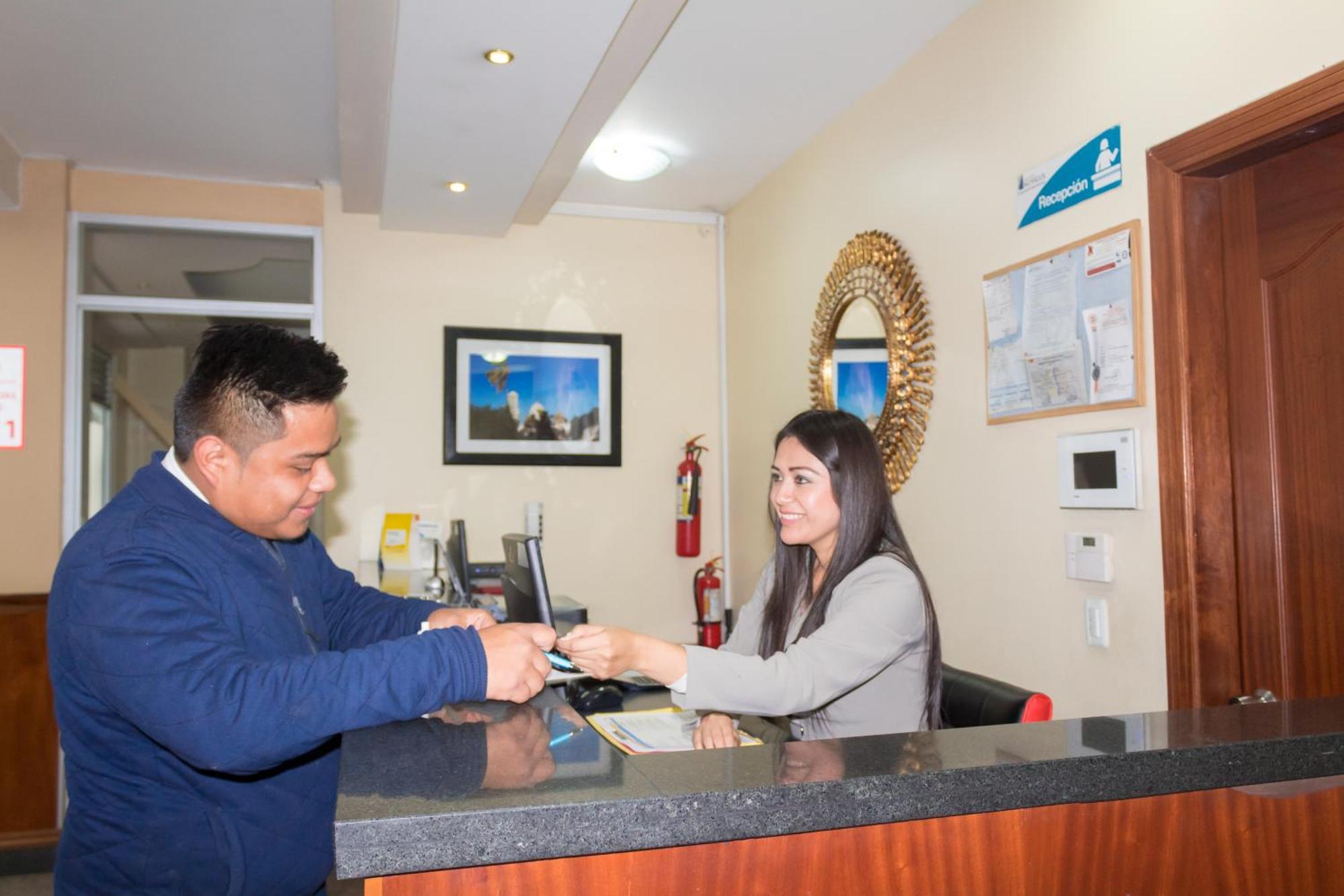 Hotel Novalux Ambato Bagian luar foto