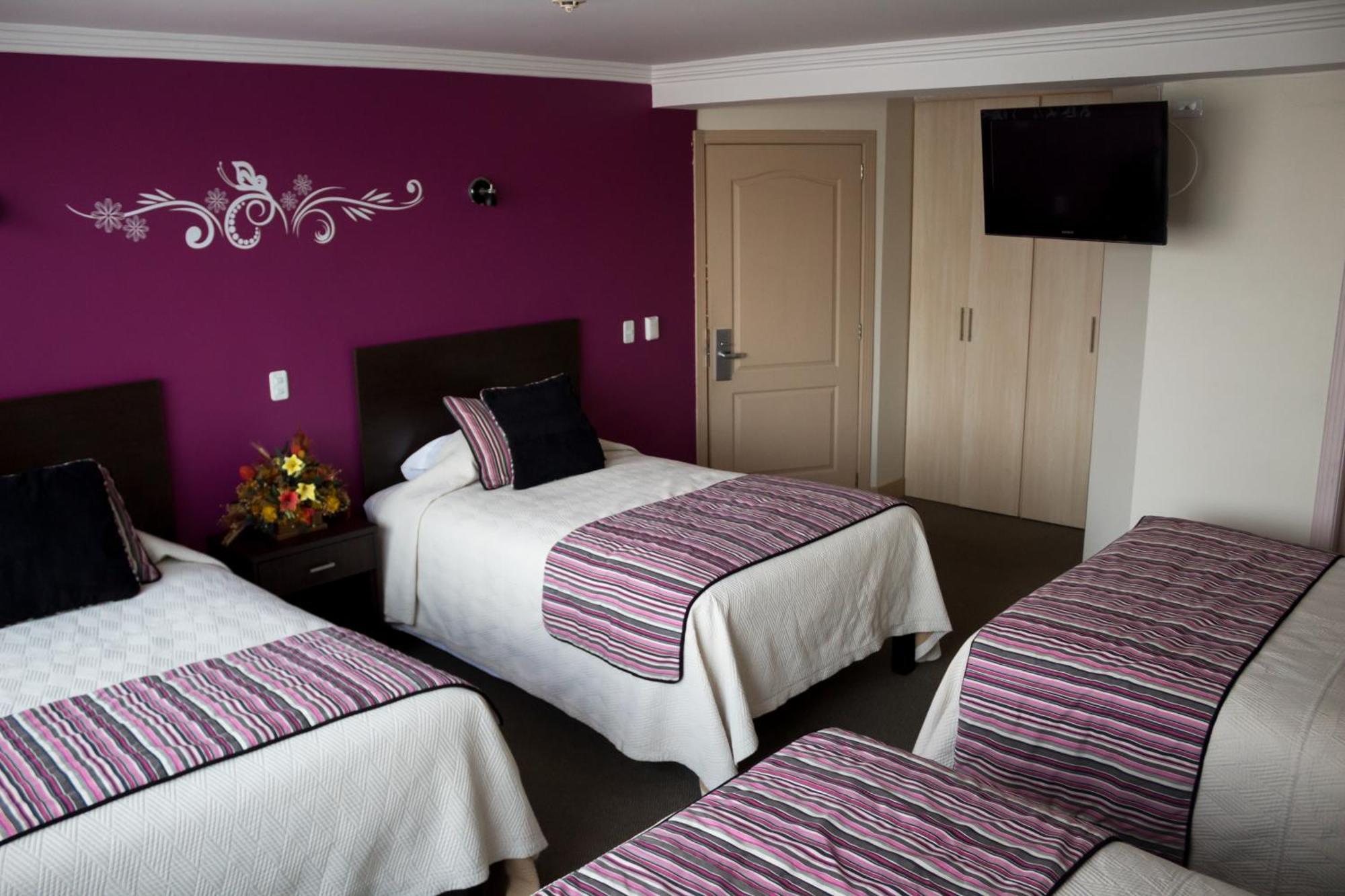Hotel Novalux Ambato Bagian luar foto